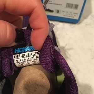 Hoka One  - Clifton 5 Running Shoes